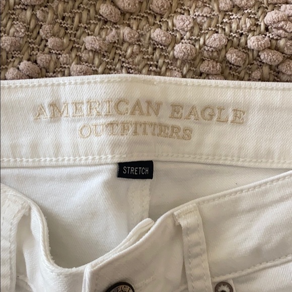 American Eagle White Denim Hi-Rose Shorts - Picture 4 of 5